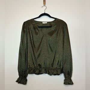Status by Chenault Printed Satin Top in Olive Green Sz Med